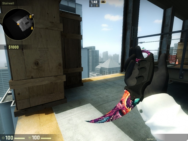 Karambit : Hyper Beast
